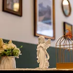 Shanghai Hills& Well-Time Nanyang Charm Bnb Close To West Nanjing Rd And Line 2 Jing\'An Temple