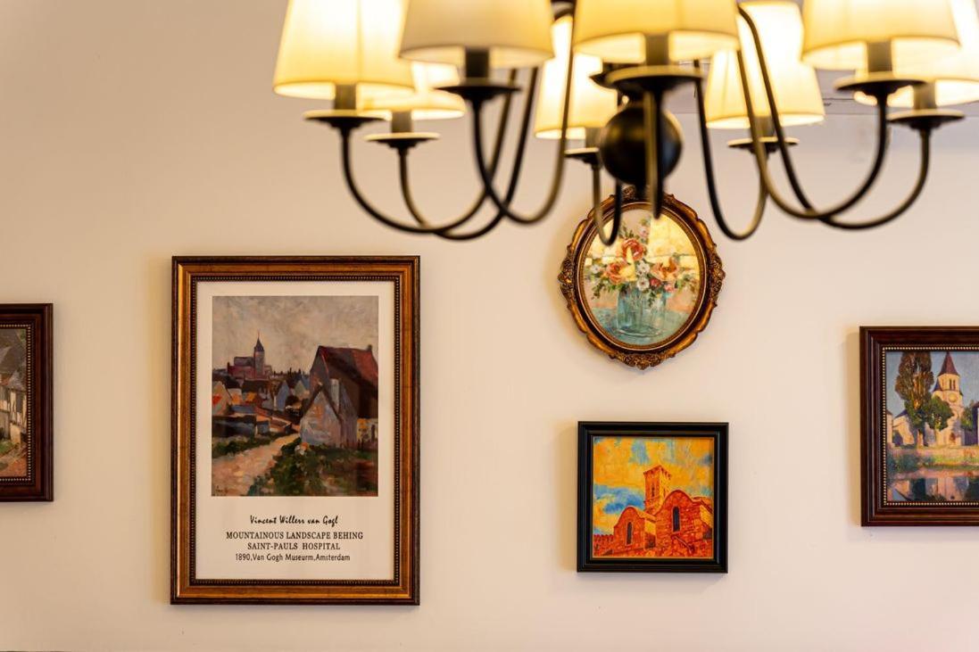 Hills& Well-time Nanyang Charm Close To West Nanjing Rd And Line 2 Jing'an Temple Apartment